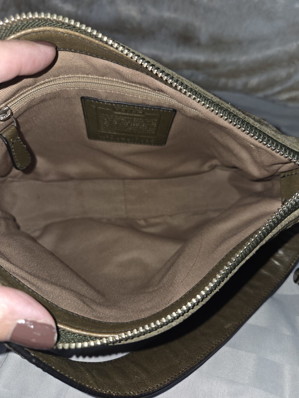 Coach Chelsea Optic Signature Bag - Picture 11 of 13